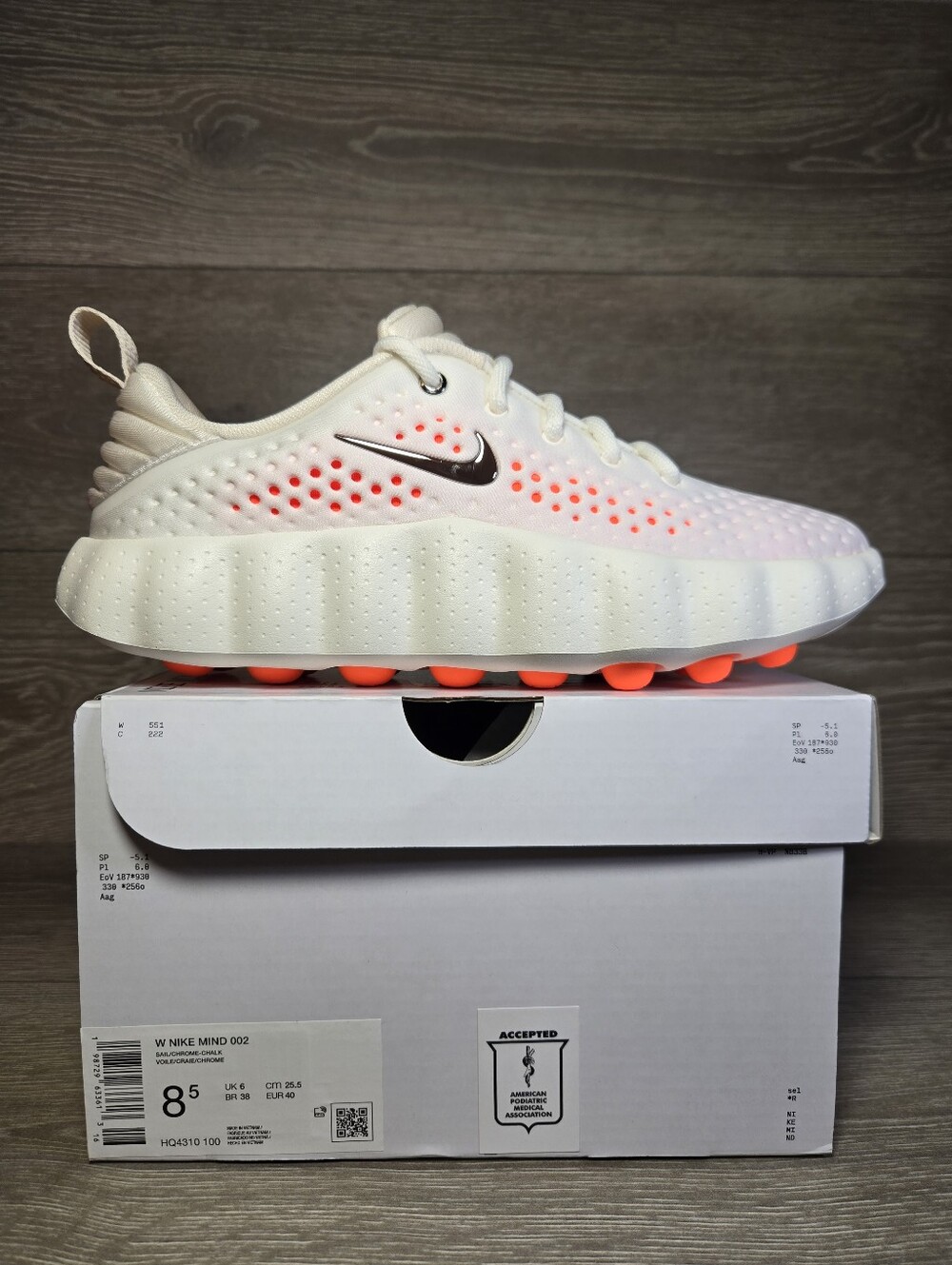 Nike Mind 002 Sail / Chrome - Chalk HQ4310-100 Womens Size 8.5 New With Box